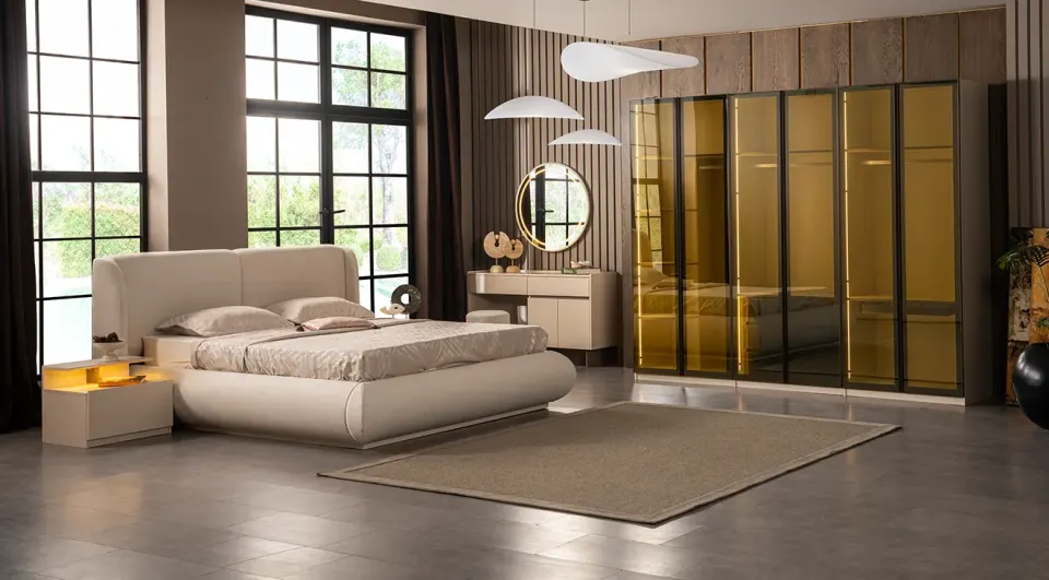 Bianca 6-Door Bedroom Set