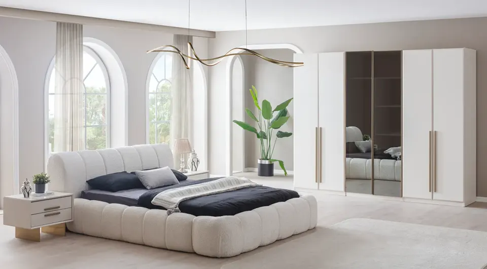Valore 6 Door Bedroom Set