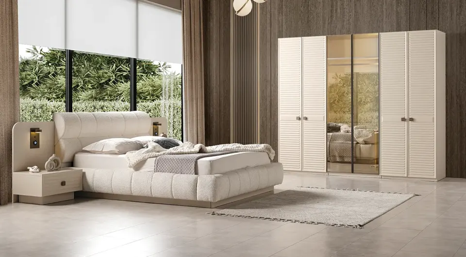 Esila 6-Door Bedroom Set