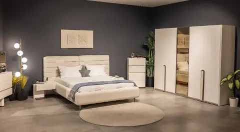 Elite Glass 5-Door Bedroom Set