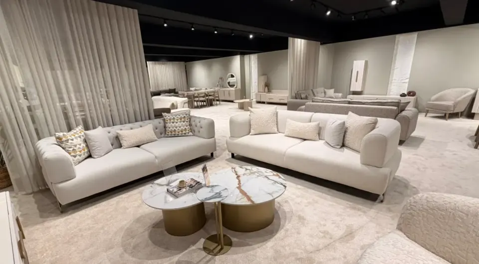 Cratos Outlet Sofa Set