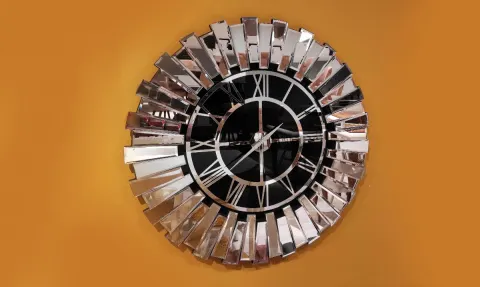 Dişli Black Clock Mirror