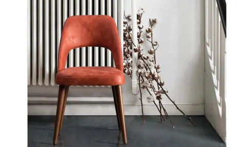 Pia Wooden Leg Chair