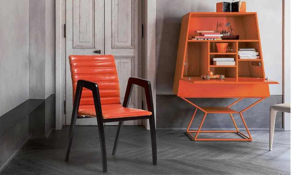 Solid Wood Leg Chair