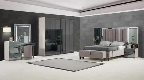 Oylat Sliding Door Bedroom Set