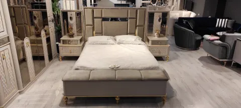 Second Spring Bedroom Set