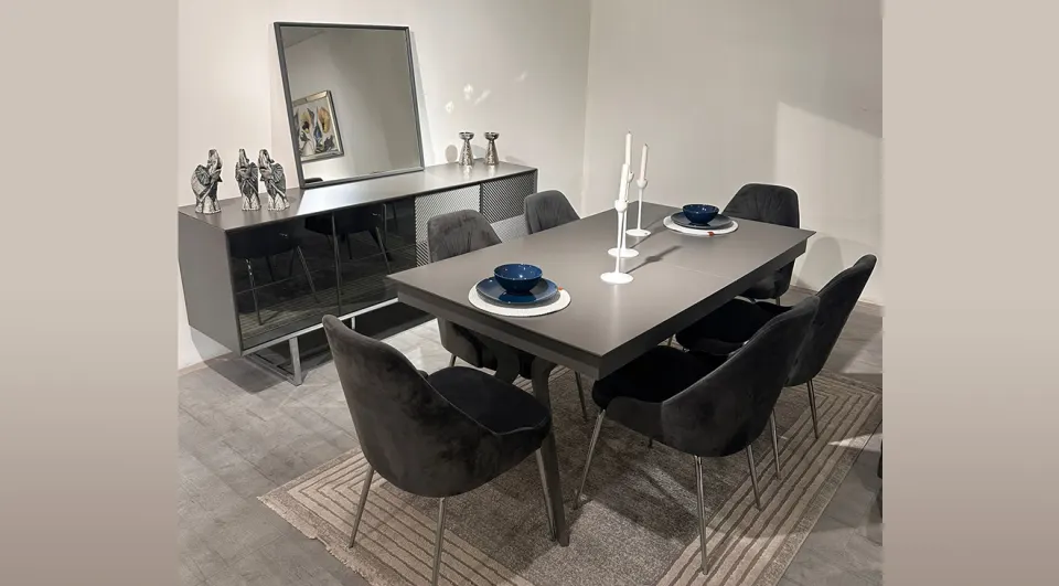 Luna Outlet Dining Room Set