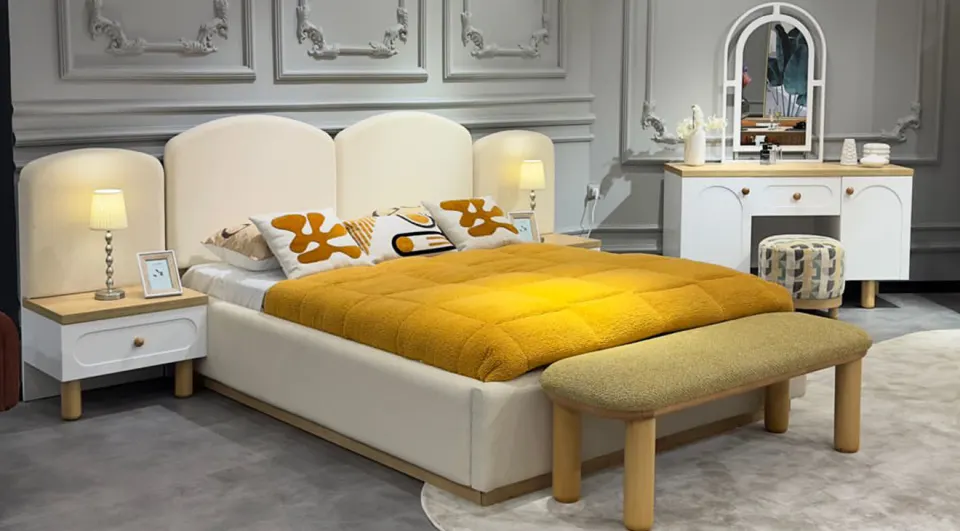 Siesta 6-Door Bedroom Set