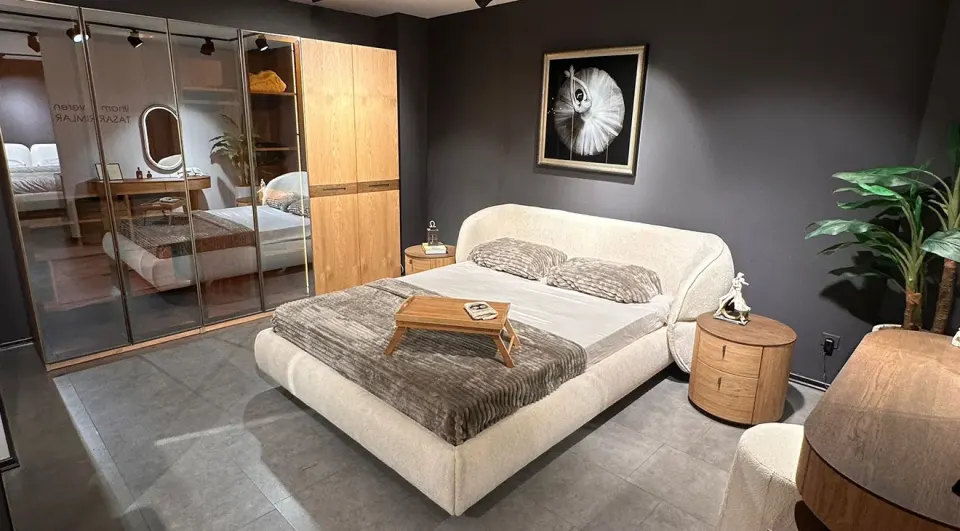 Oslo Walnut 6 Door Bedroom Set