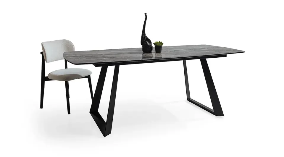 Como Metal Leg Dining Table