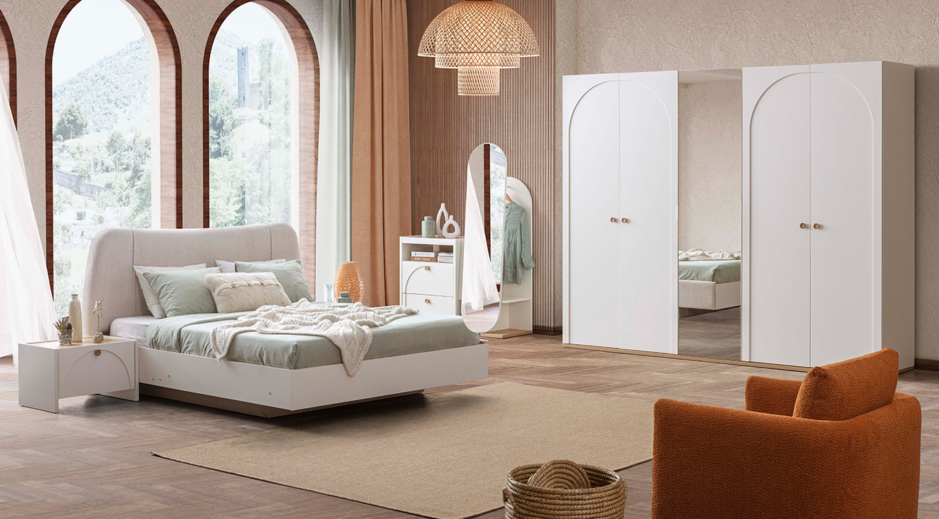 Granada 5-Door Bedroom Set