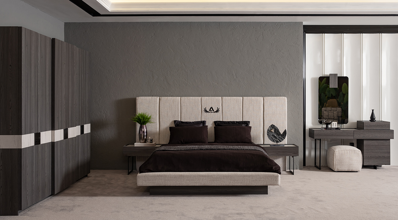 Monaco 6-Door Bedroom Set