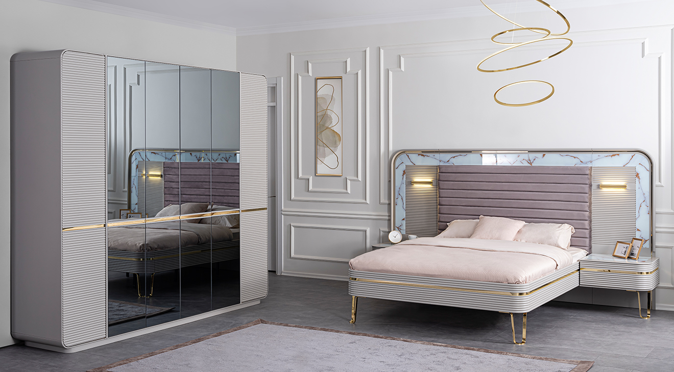 New Gucci 6 Door Bedroom Set