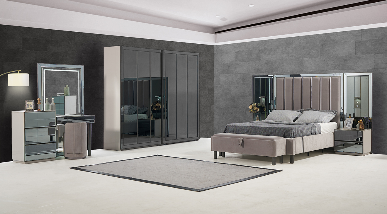 Oylat Sliding Door Bedroom Set