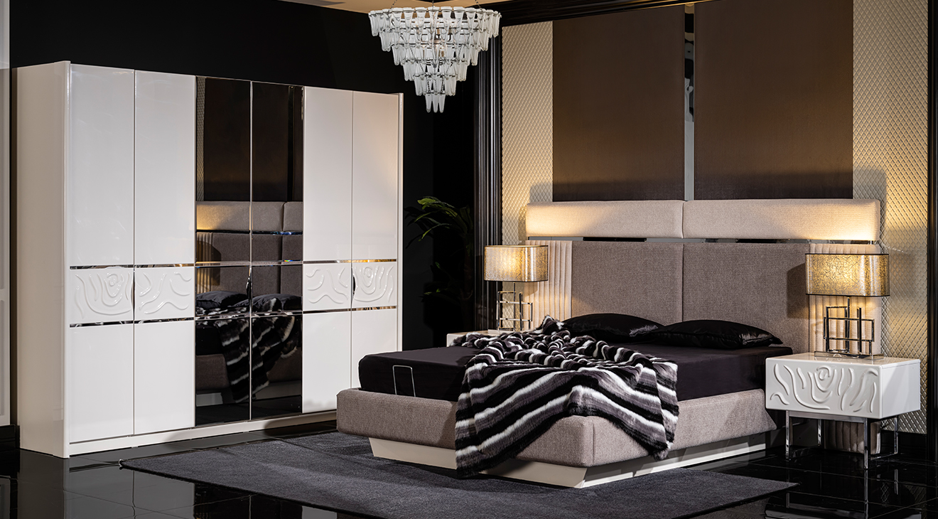 Parma 6-Door Bedroom Set