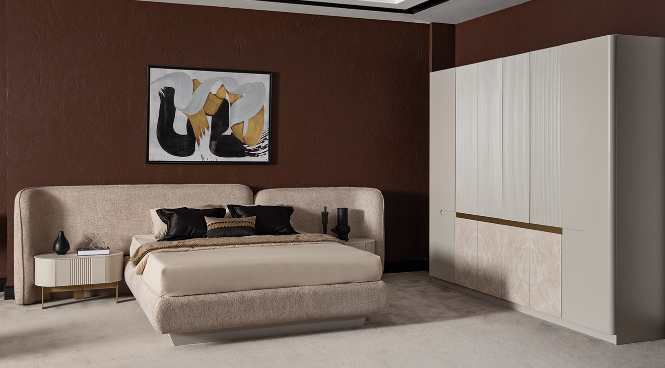 Porto 6-Door Bedroom Set