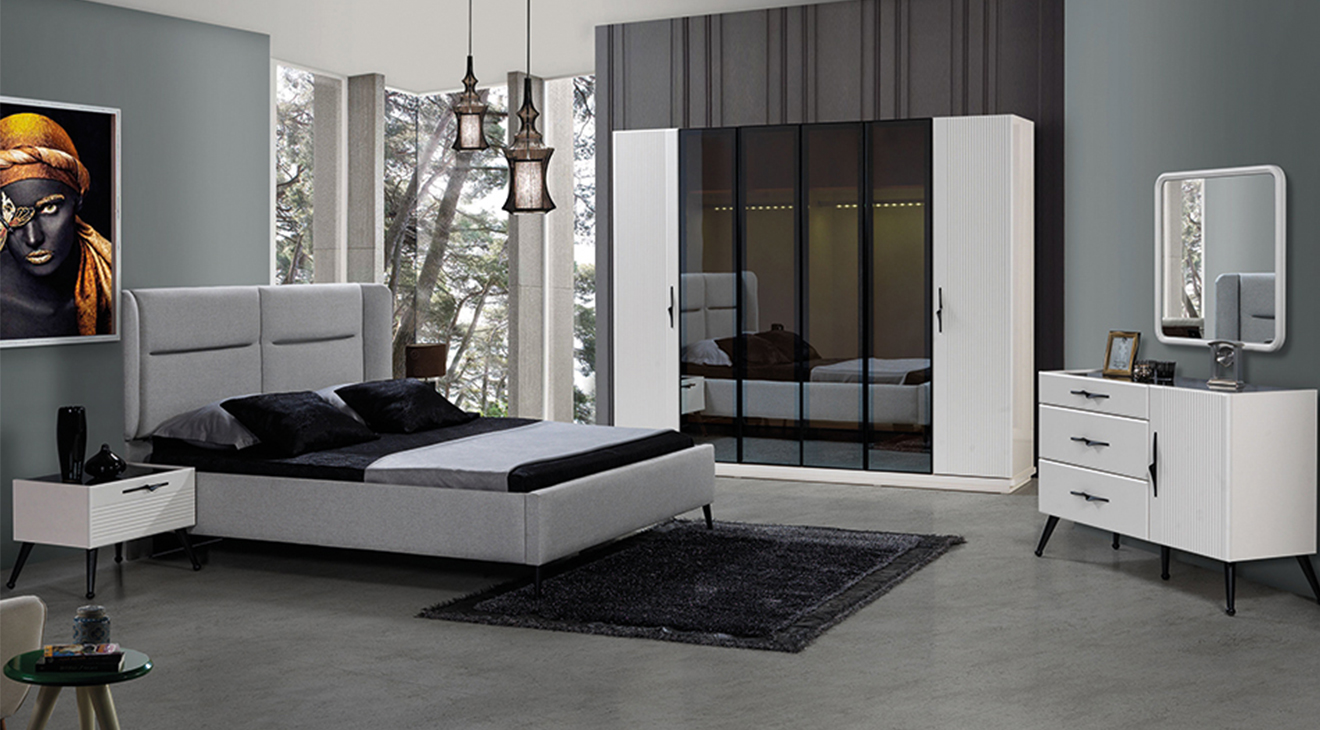 Reina White 6 Door Bedroom Set
