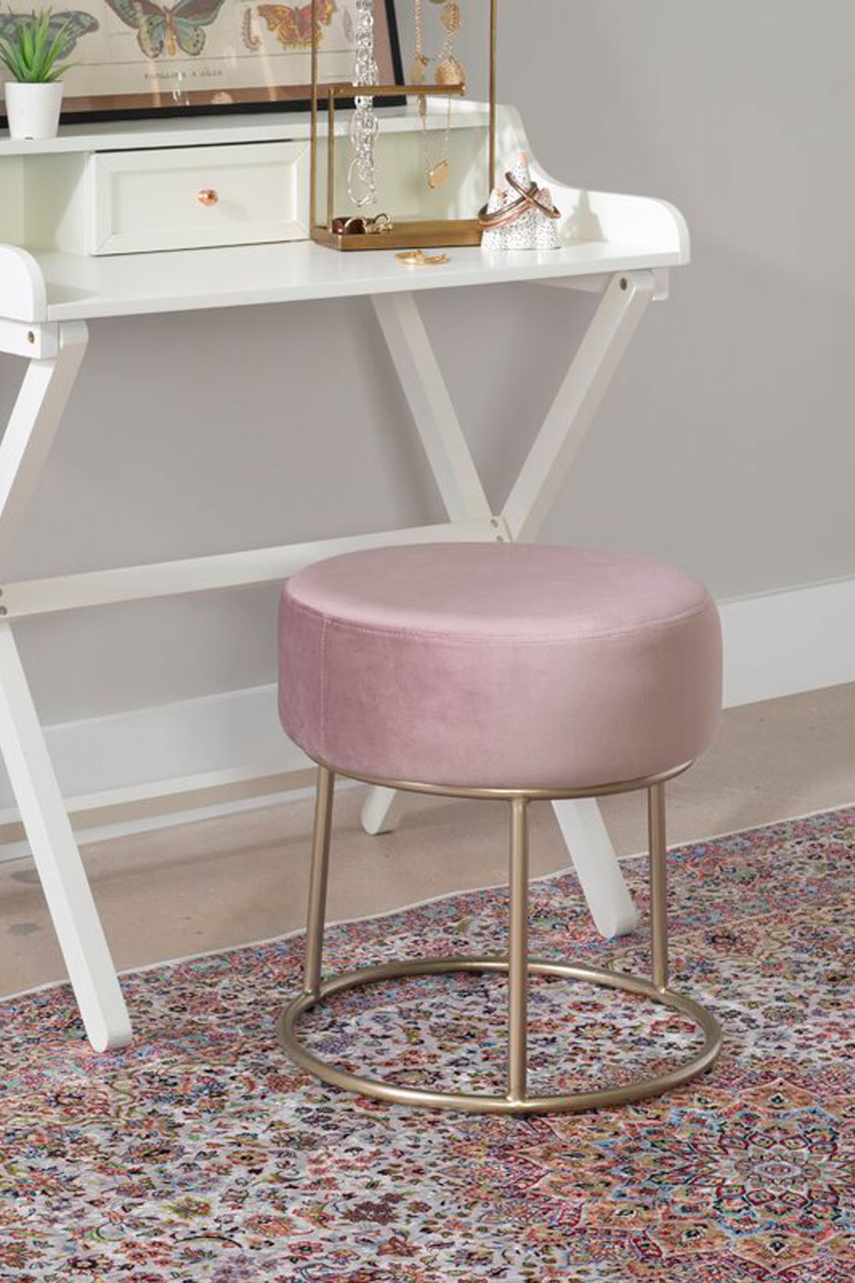 Soft Pink Pouf