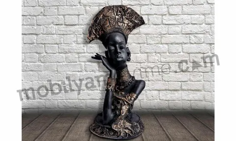 Afro Kadın